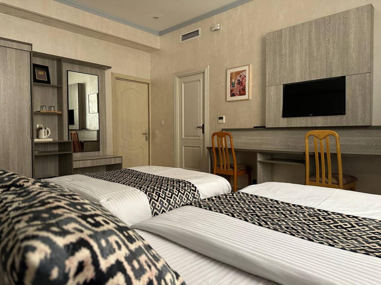 Atrium Hotel Бухара Екстериор снимка